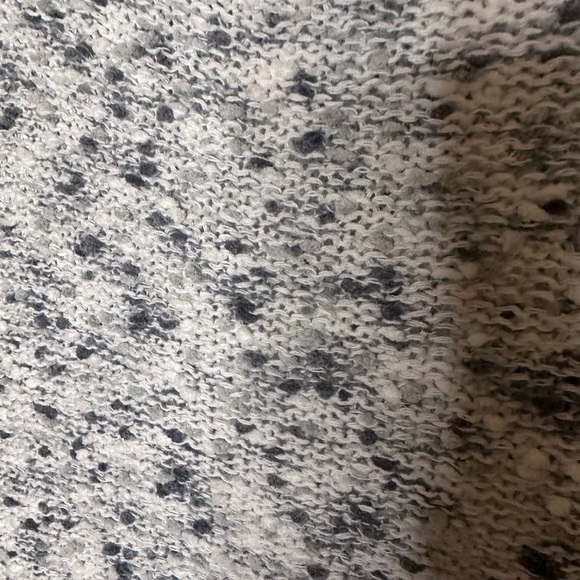 Suzanne Betro Black and White Cap Sleeve Boxy Sweater - Picture 7 of 7